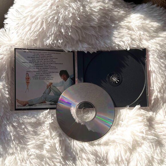 CD HERMAN'S HERMITS Greatest Hits NWT - Picture 4 of 5